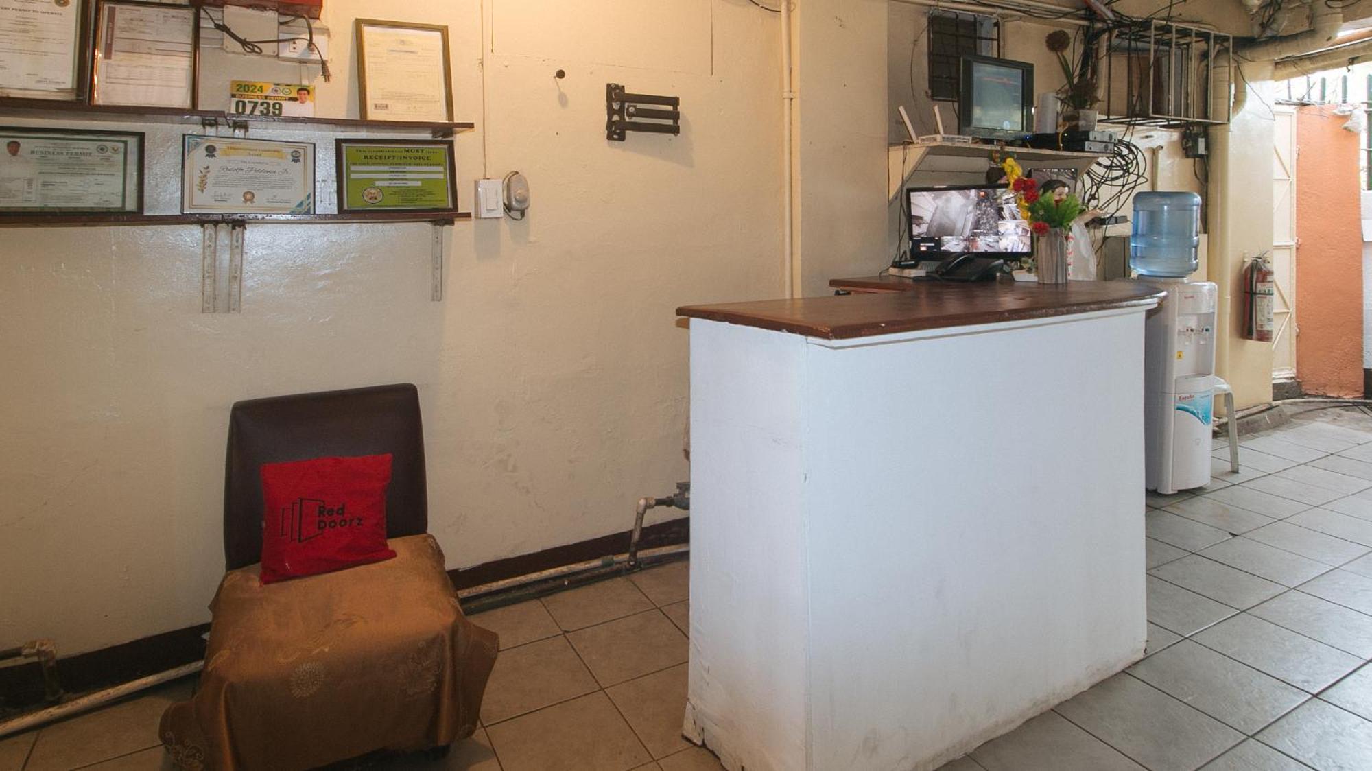 Reddoorz At City Stay Inns Marilao Lias Kültér fotó
